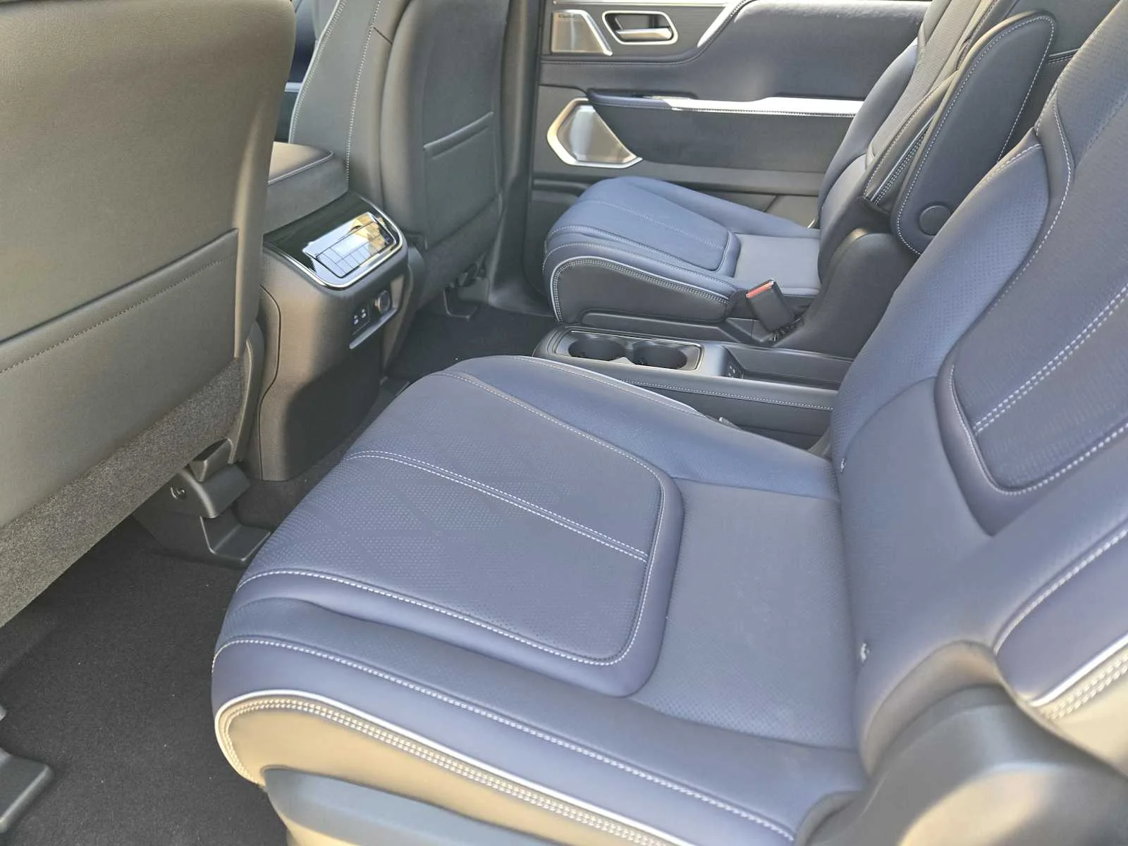 New 2026 RADIANT WHITE INFINITI Sport 4WD image 17
