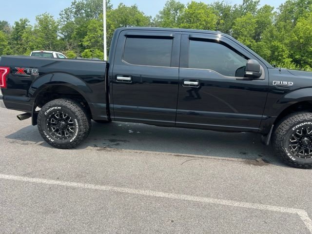 Used 2017 Shadow Black Ford XLT image 9