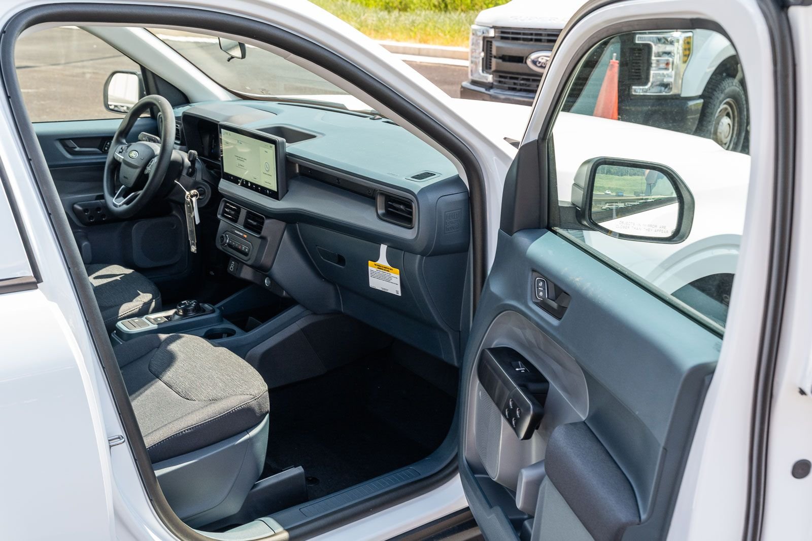 New 2026 Oxford White Ford XL image 7