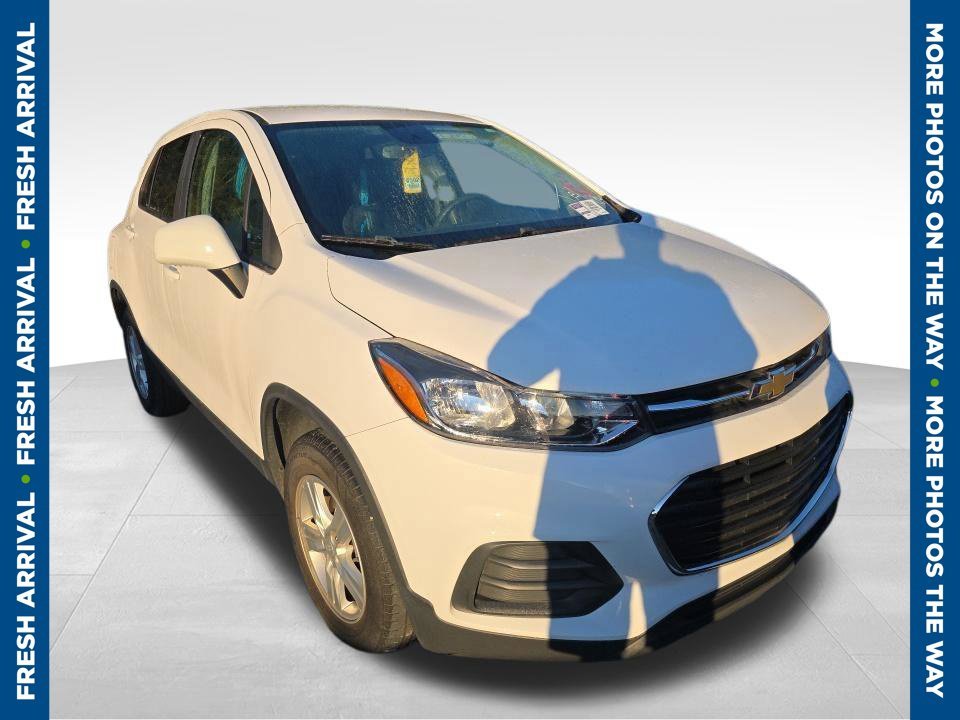 Used 2020 White Chevrolet LS image 1