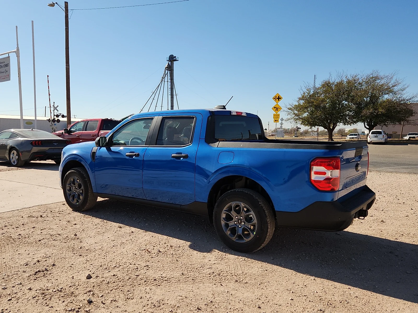 New 2026 Velocity Blue Ford XLT image 4