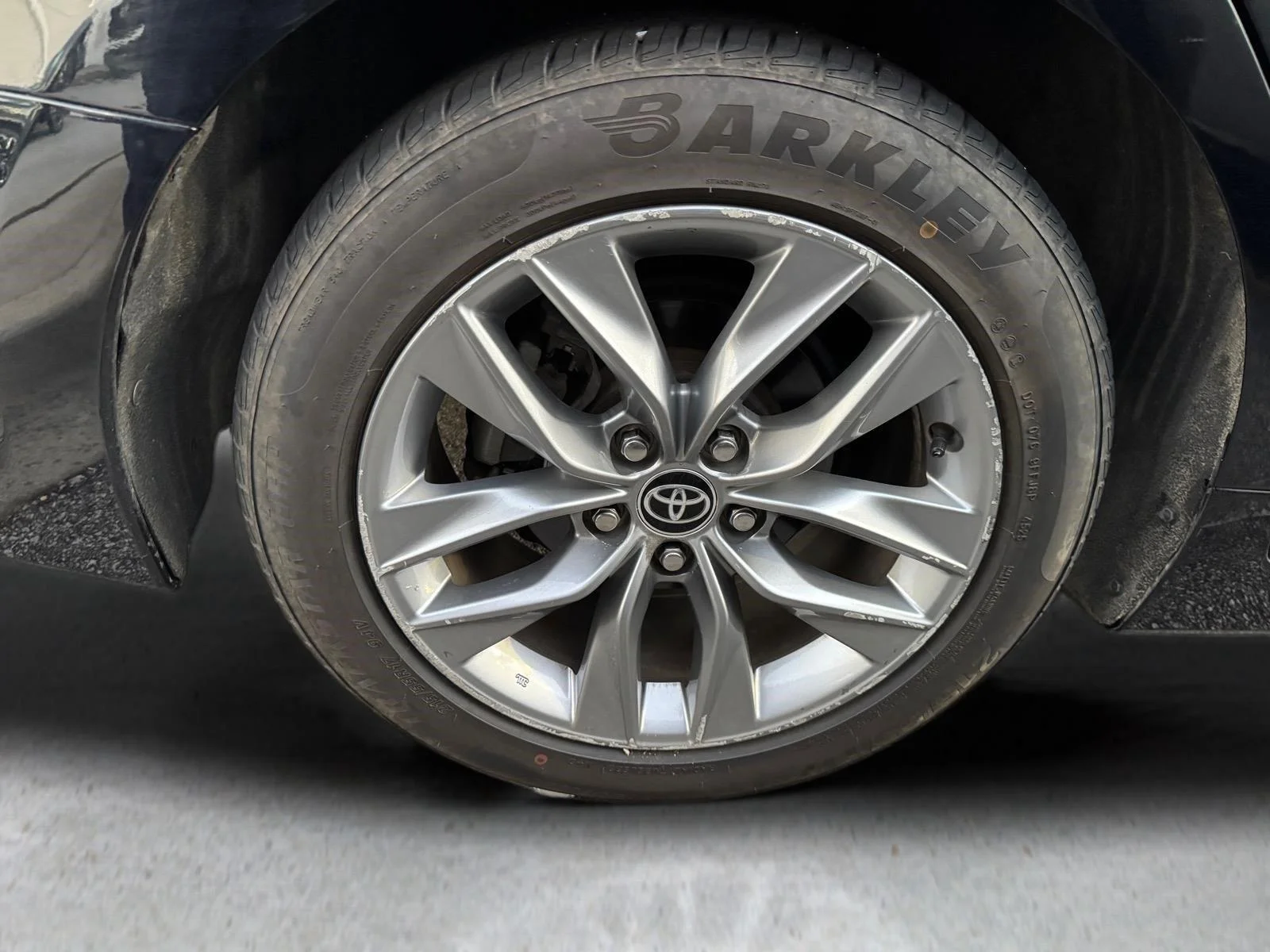 Used 2022 Midnight Black Metallic Toyota XLE image 12