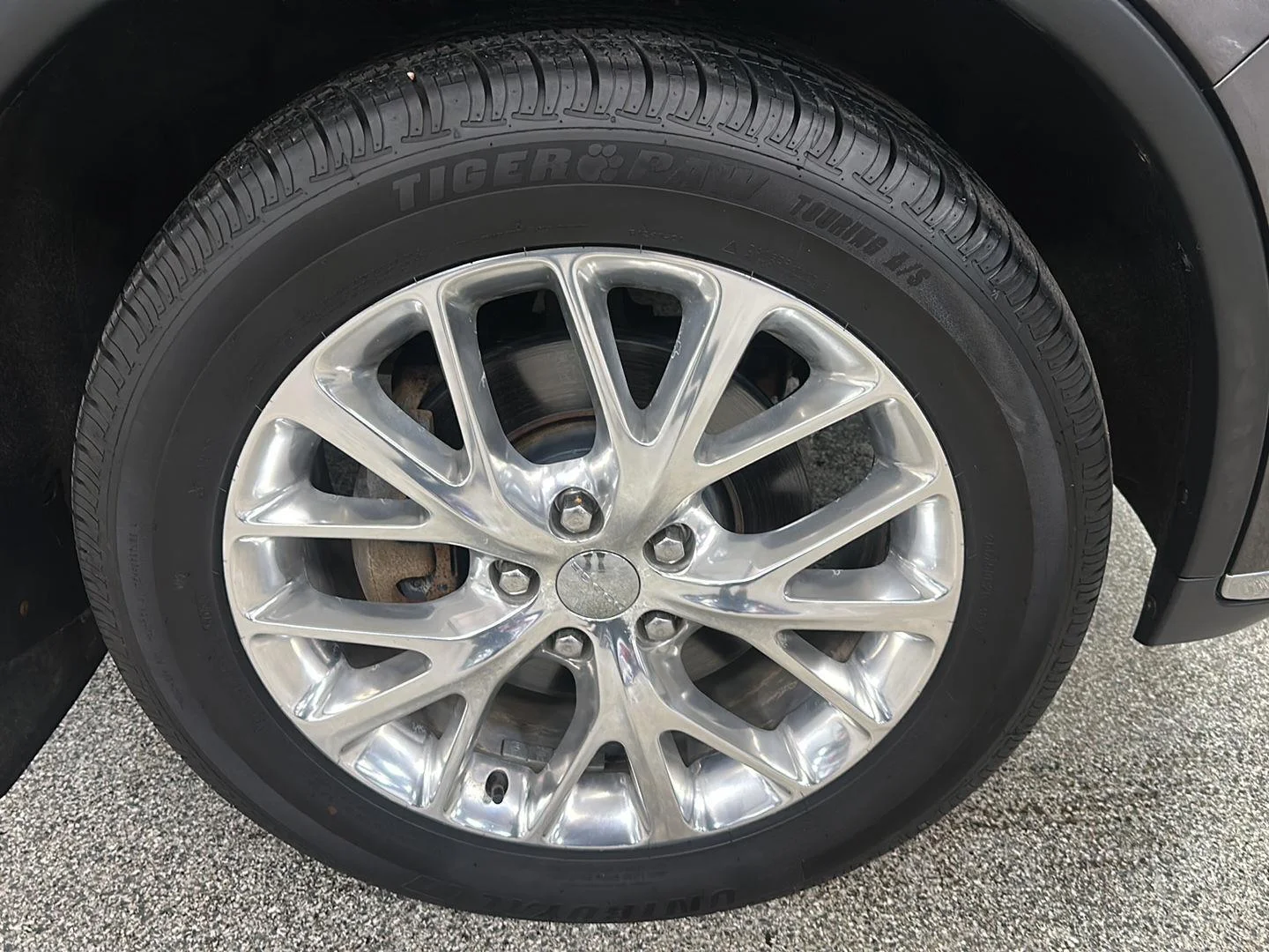 Used 2014 Granite Crystal Metallic Clearcoat Dodge Citadel image 17