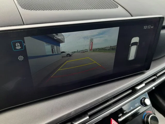 Used 2024 Green Hyundai SEL image 22