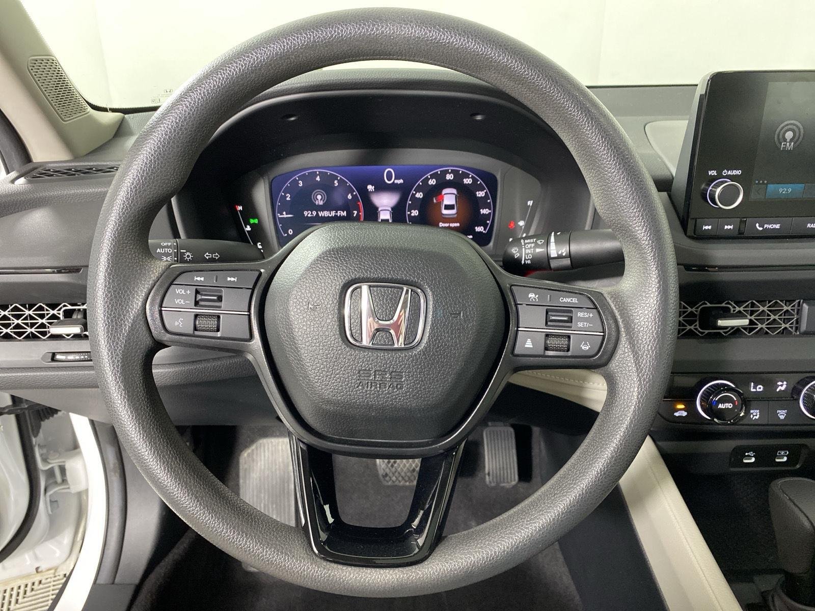 Used 2024 Platinum White Pearl Honda EX image 14