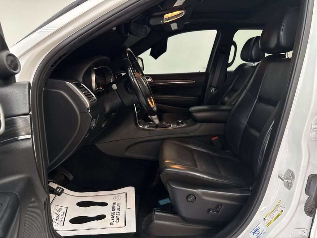 Used 2020 Bright White Clearcoat Jeep Limited image 12