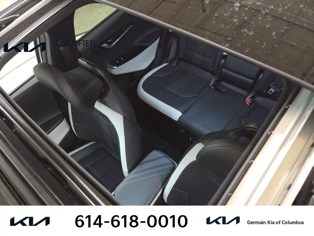 Used 2023 White Kia GT-Line image 31