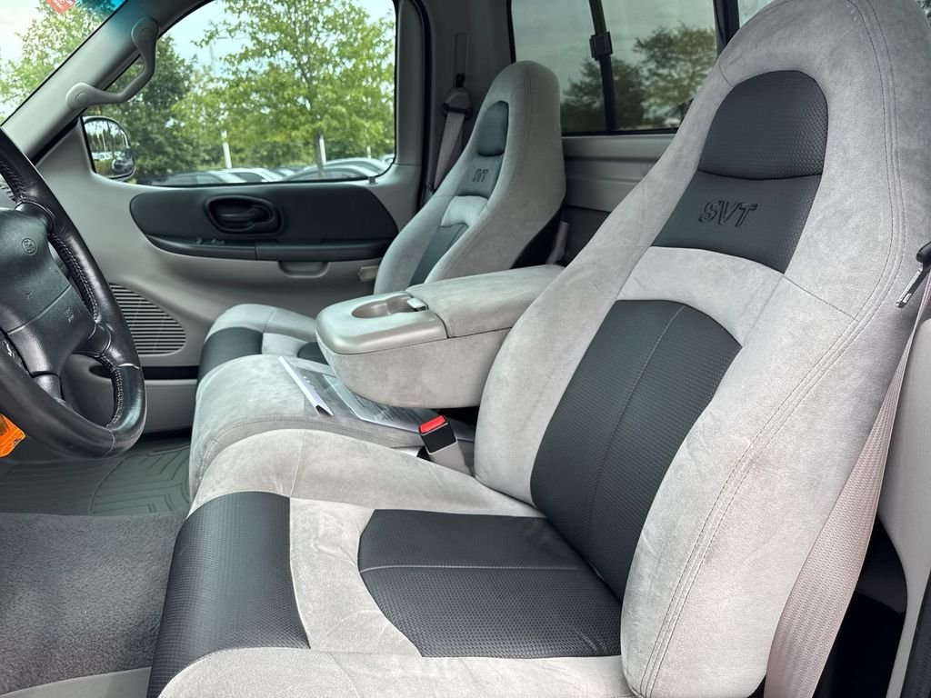 Used 2001  Ford SVT Lightning image 20