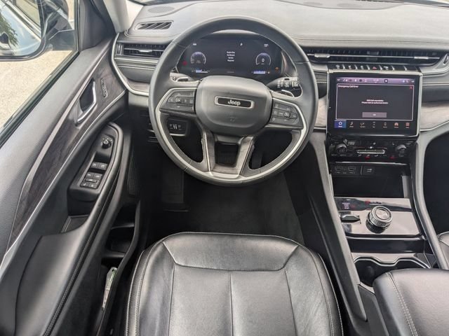 Used 2023 Diamond Black Jeep Limited image 20