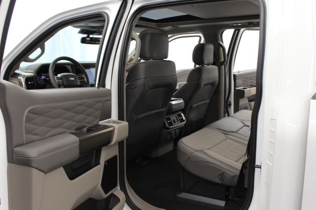 New 2026 Star White Metallic Tri-Coat Ford Platinum® image 29