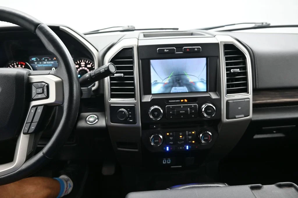 Used 2018 Ingot Silver Ford Lariat image 19