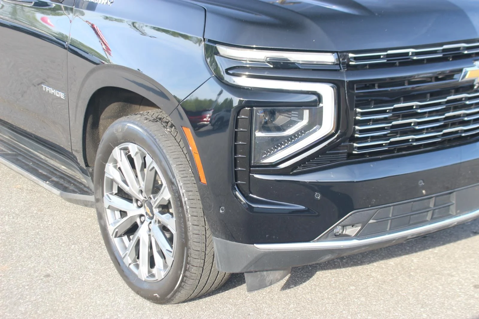 Used 2025 Black Chevrolet High Country image 9