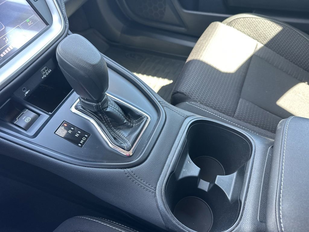 Used 2024 Silver Subaru  image 16