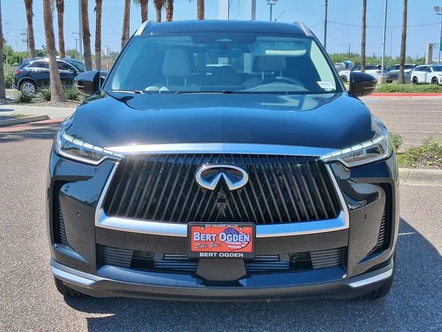 New 2027 MINERAL BLACK INFINITI Luxe FWD image 2