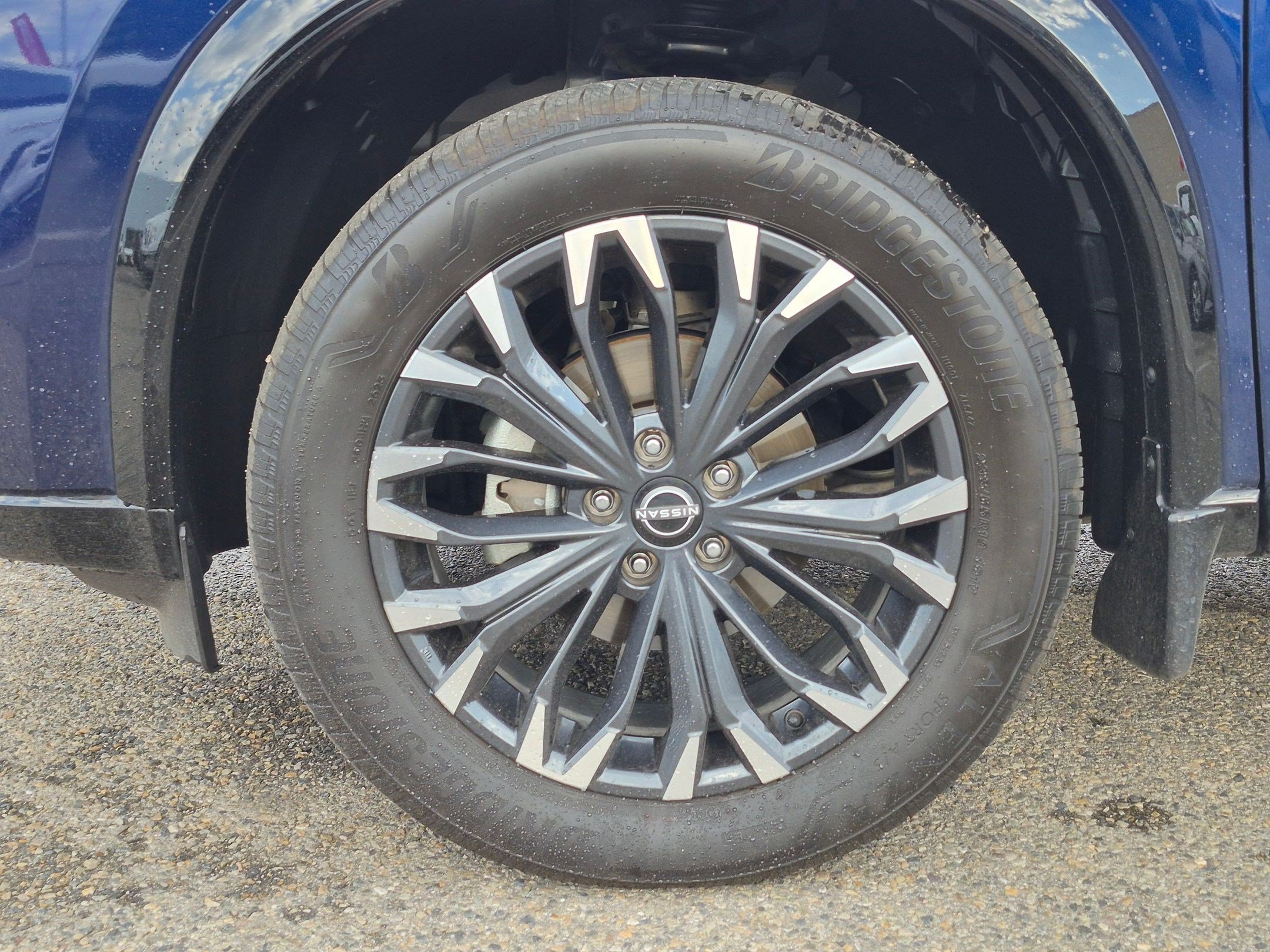 Used 2026 Deep Ocean Blue Pearl Nissan Platinum image 12