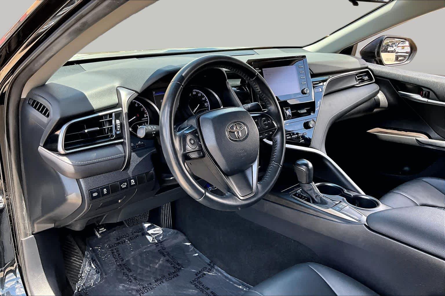 Used 2022 Midnight Black Metallic Toyota SE image 16