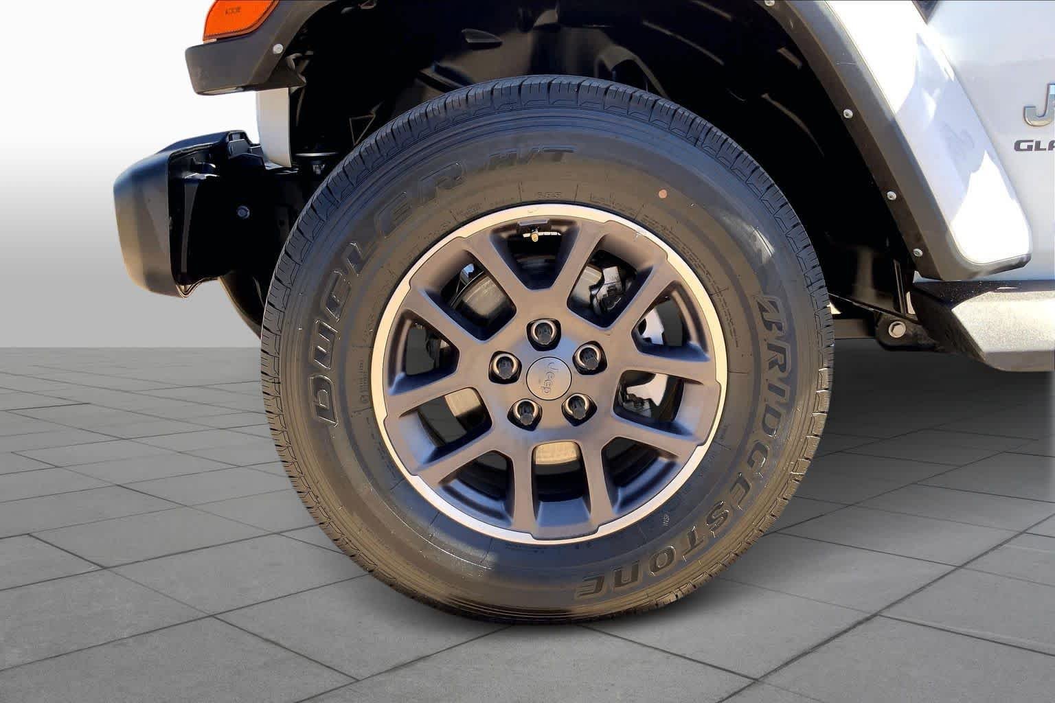 Used 2022 Bright White Clearcoat Jeep Overland image 20