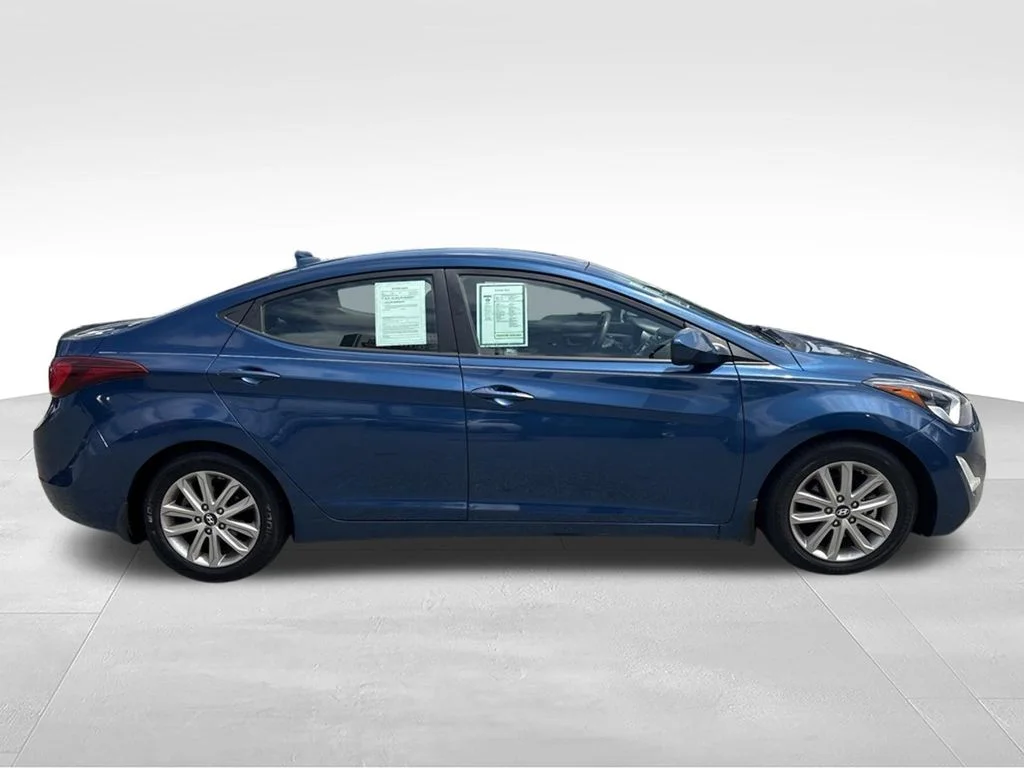Used 2016 Blue Hyundai SE image 6