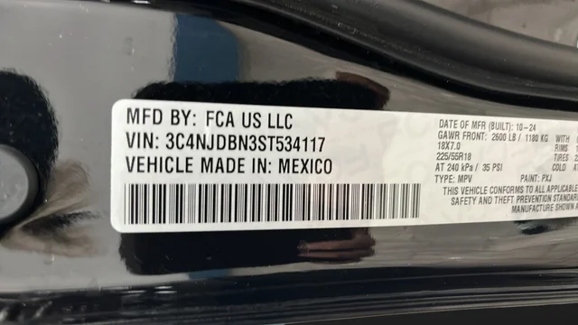 Used 2025 Diamond Black Jeep Latitude image 27
