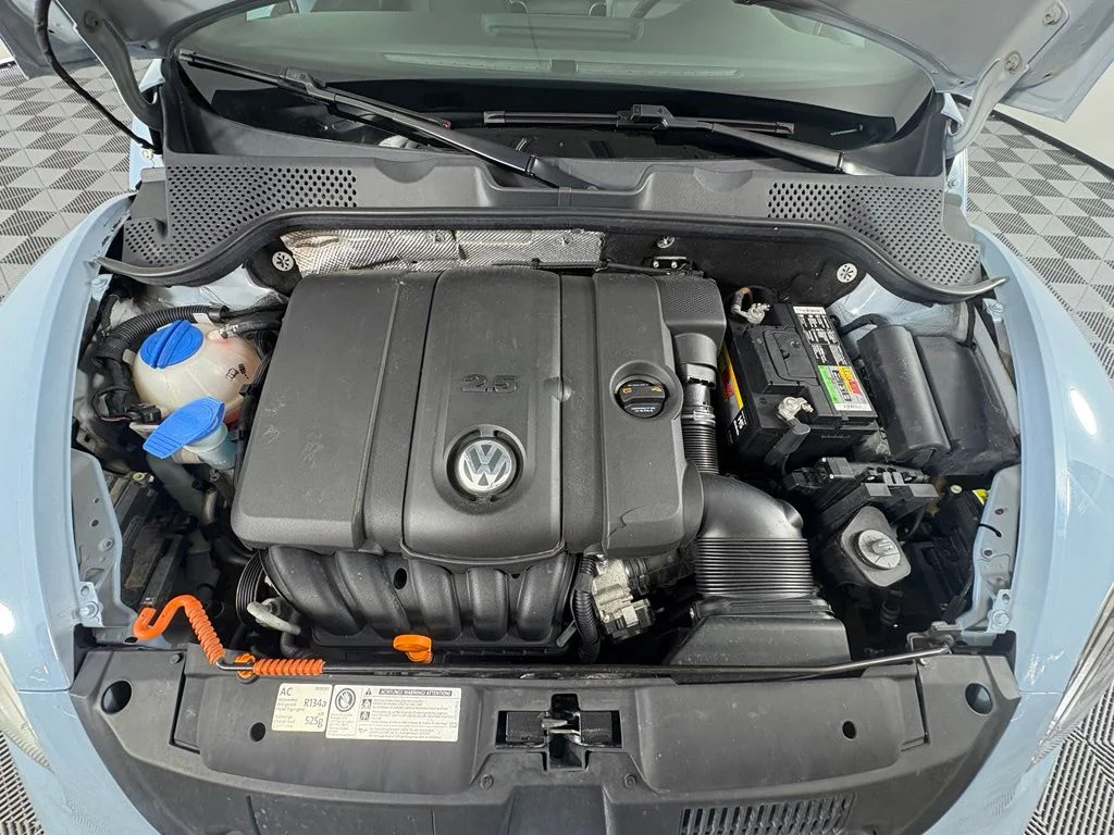 Used 2012 Blue Volkswagen 2.5L image 28