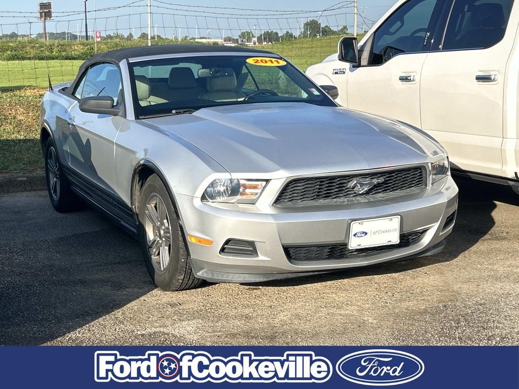 2011 Ford Mustang V6 Premium's photo