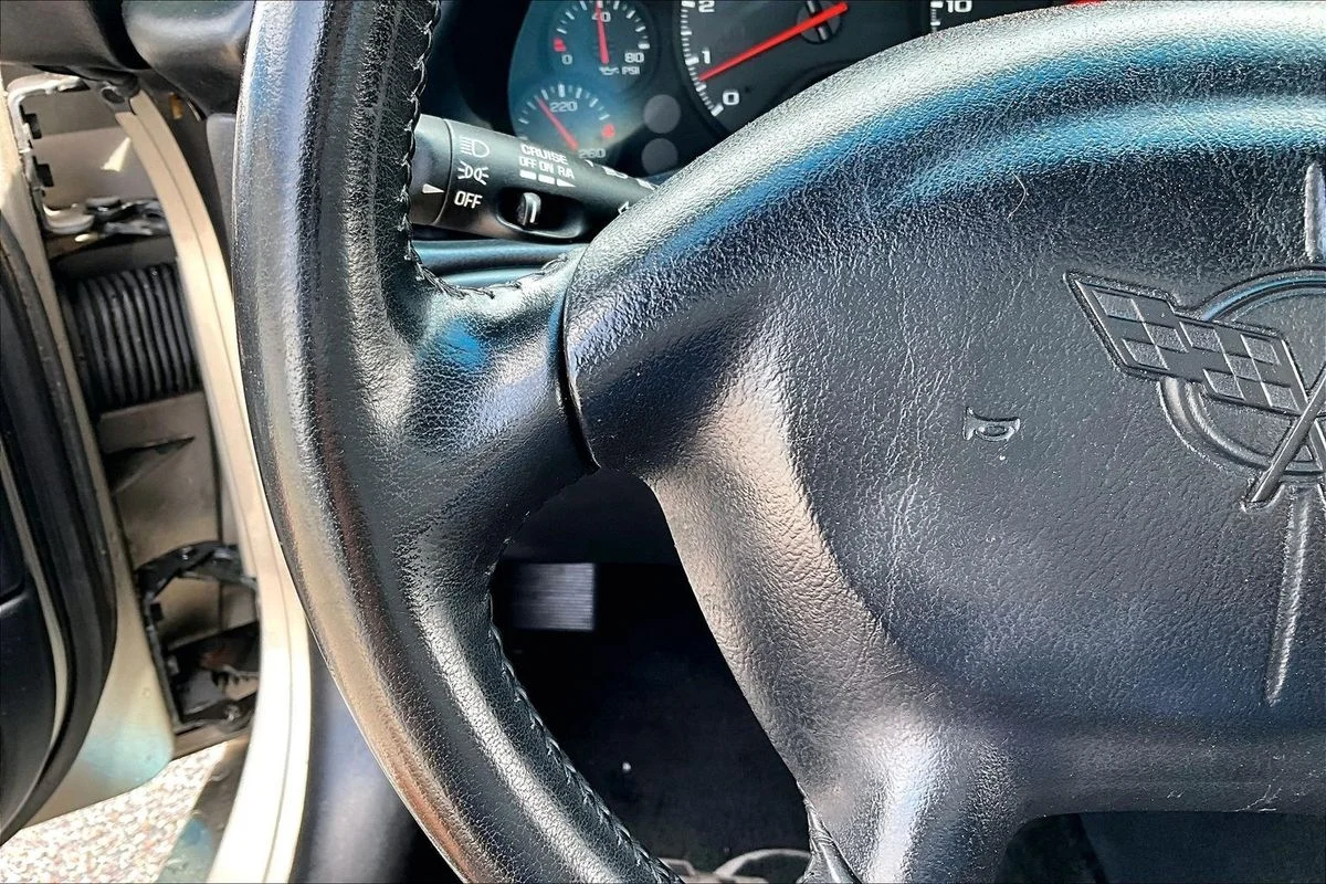 Used 2000  Chevrolet  image 10