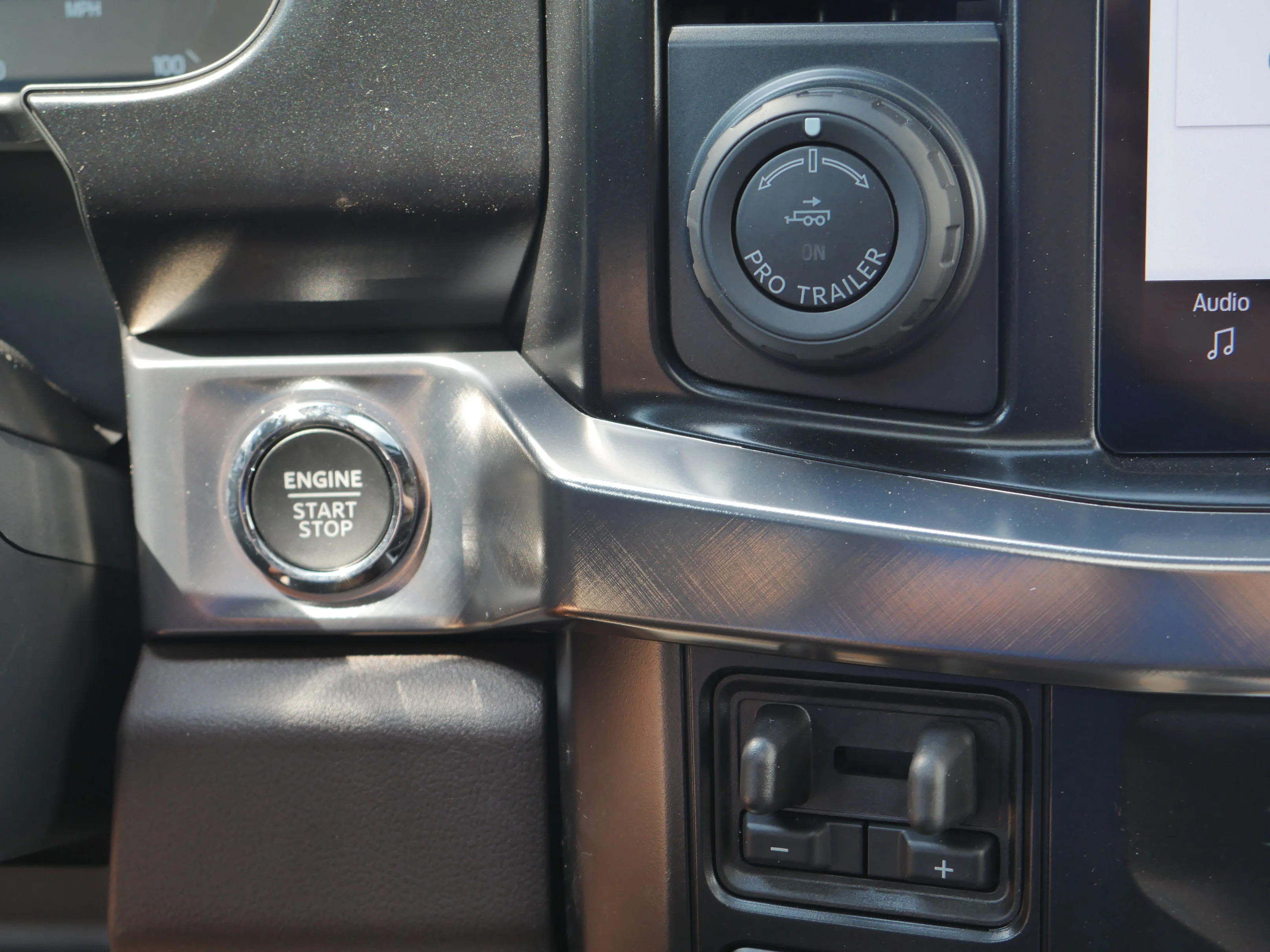 New 2026 STAR WHITE Ford King Ranch image 10