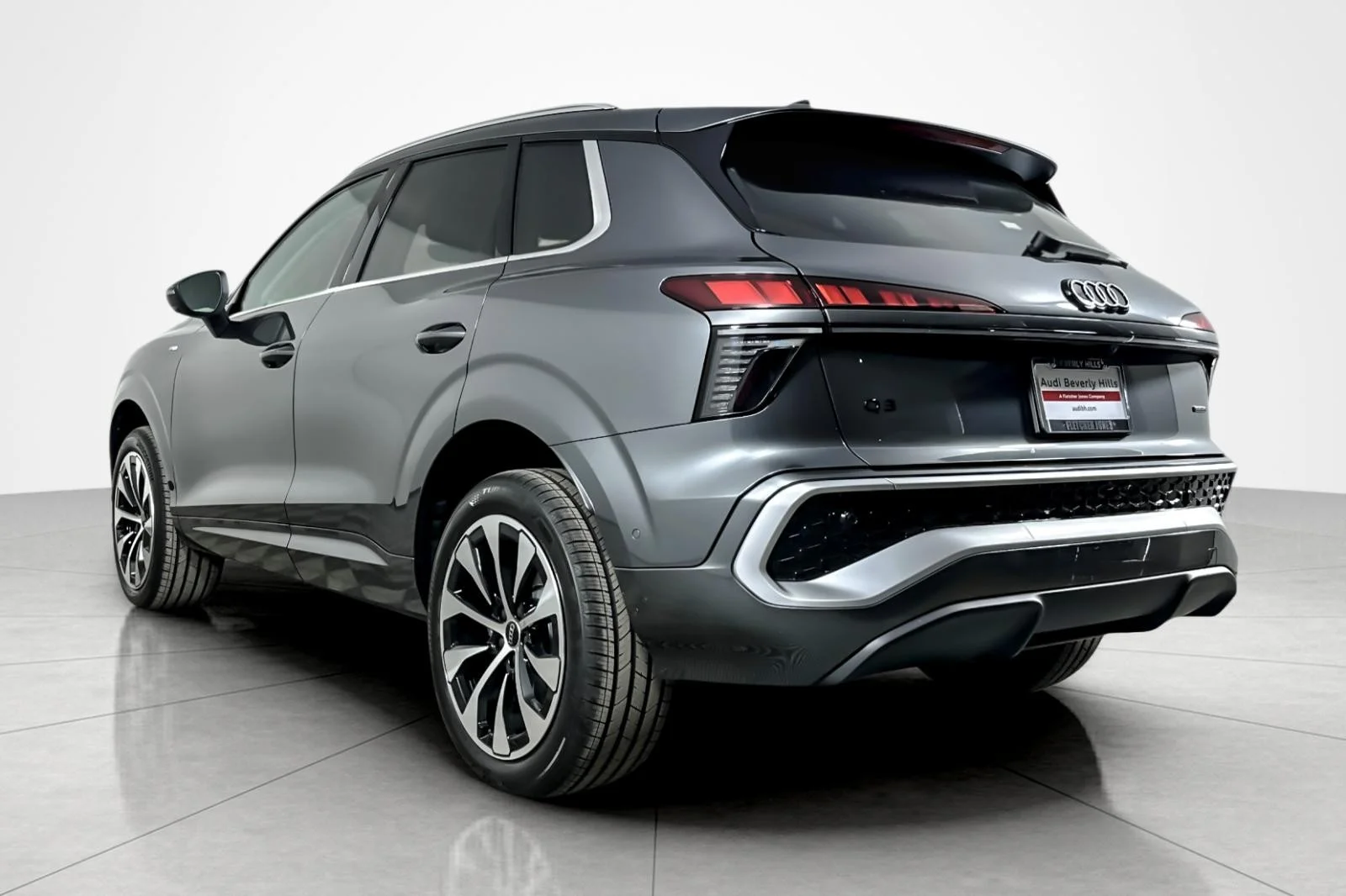 New 2026 Daytona Gray Pearl Effect Audi S line quattro image 4