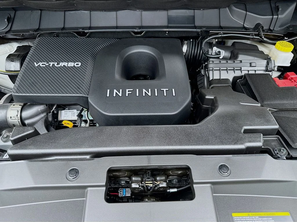 New 2027 RADIANT WHITE INFINITI Luxe FWD image 33