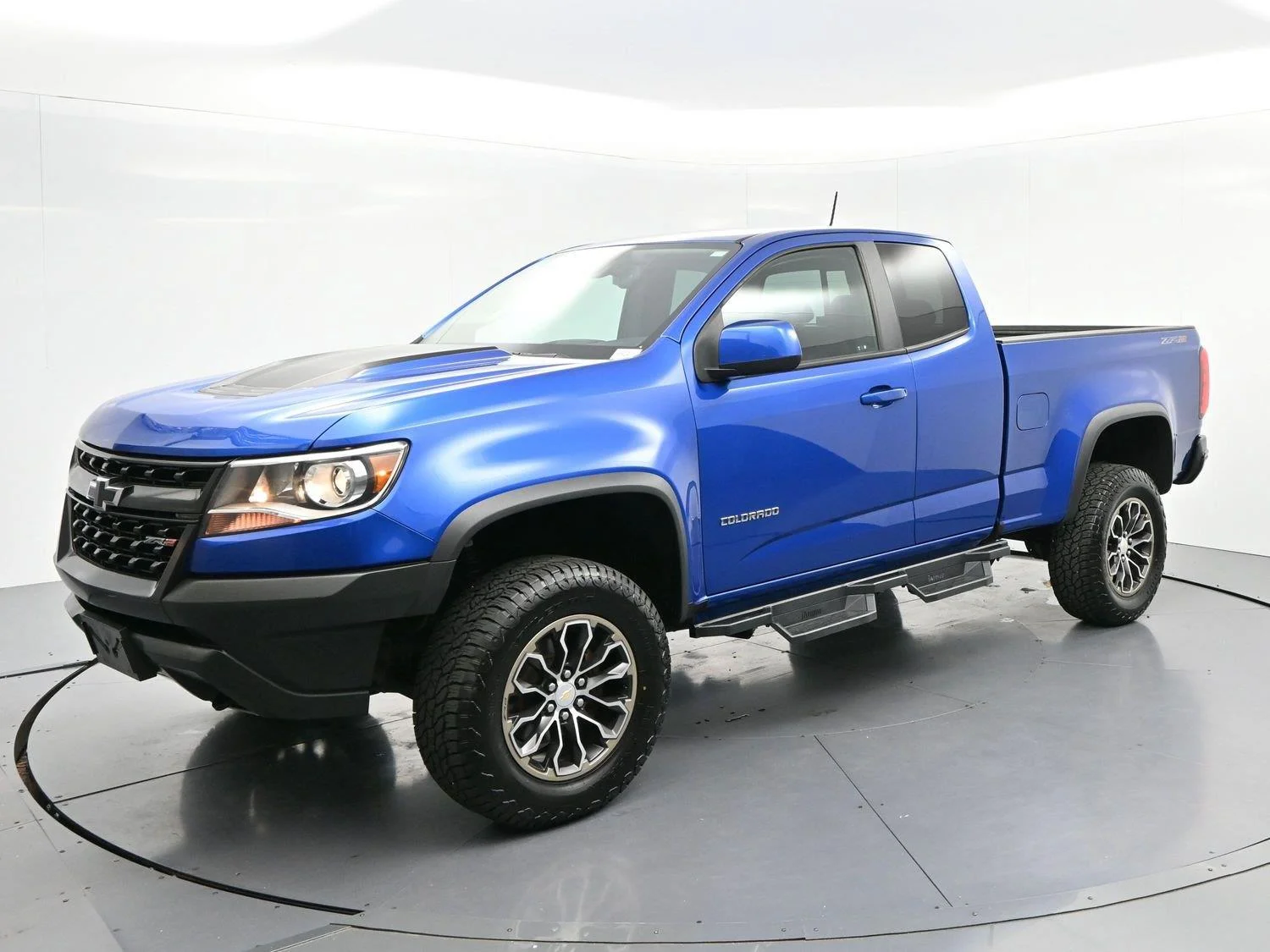 Used 2020 KINETIC BLUE METALLIC Chevrolet 4WD ZR2 image 3