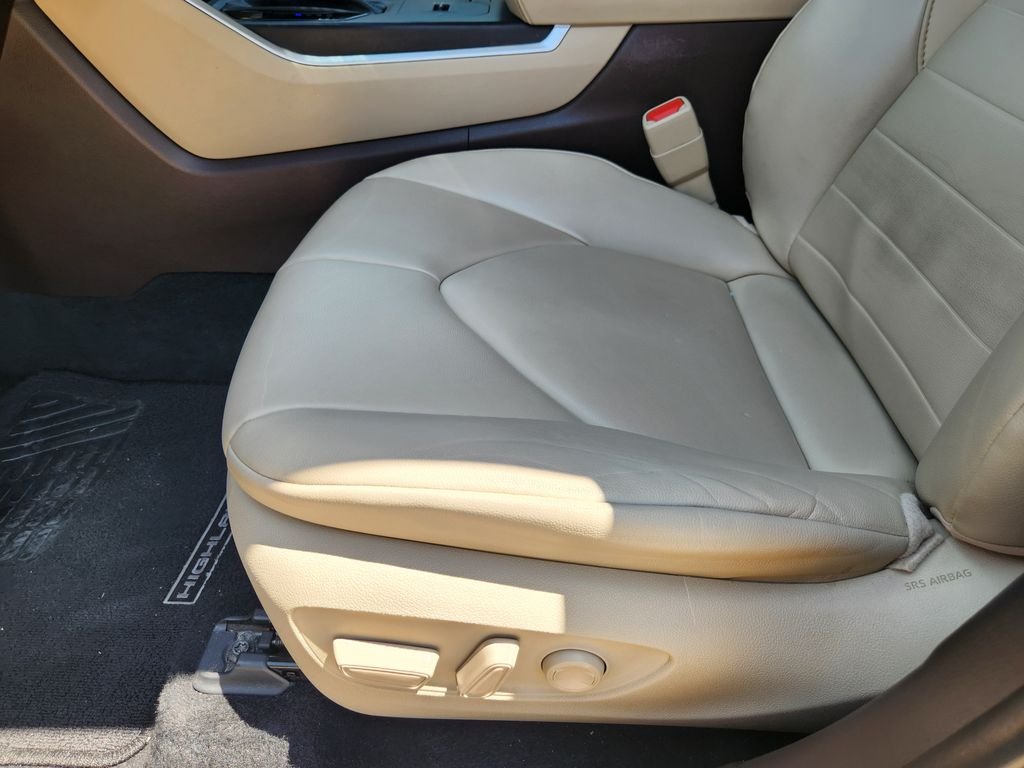 Used 2021 Opulent Amber Toyota XLE image 23