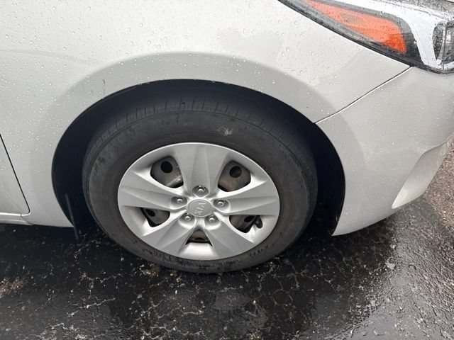 Used 2017 Kia Forte LX with VIN 3KPFK4A73HE111314 for sale in Centerville, OH