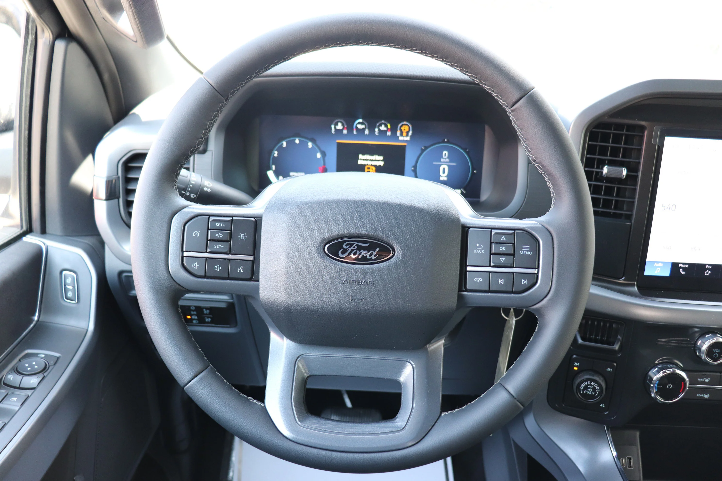 New 2026 CARBONIZED GREY METALLIC Ford XLT image 12