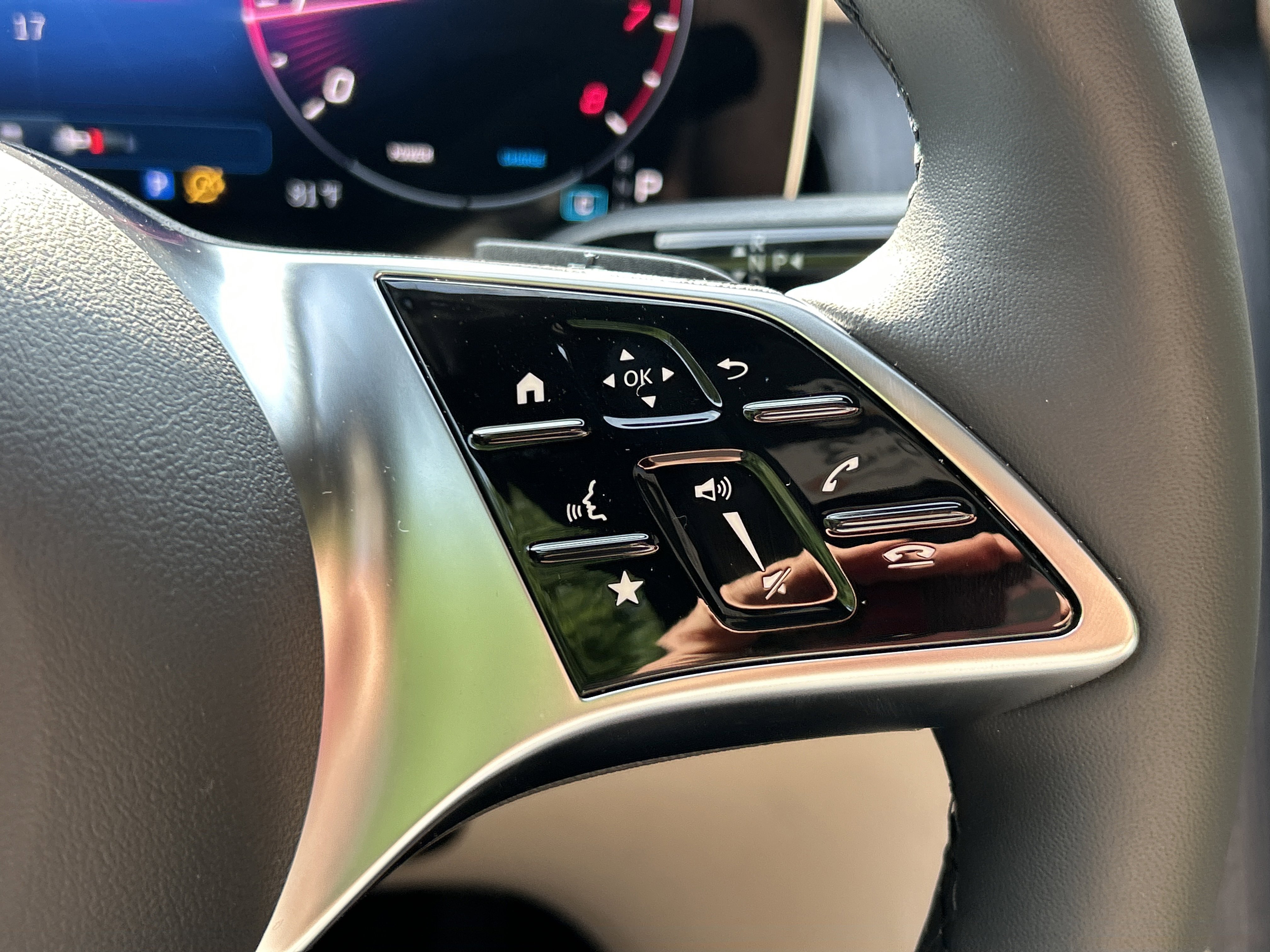 New 2026 MANUFAKTUR Alpine Grey Mercedes-Benz GLC 300 SUV image 27