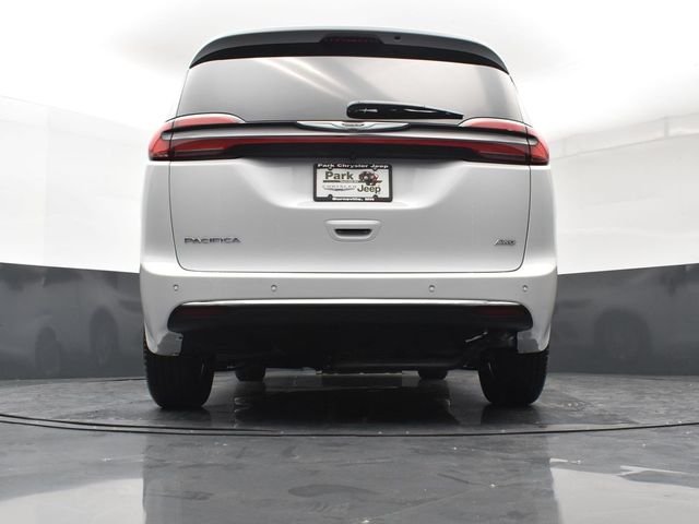 2026 Chrysler Pacifica Select - Photo 23