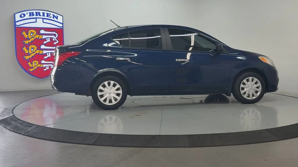 Used 2012 Blue Onyx Metallic Nissan 1.6 SV image 4