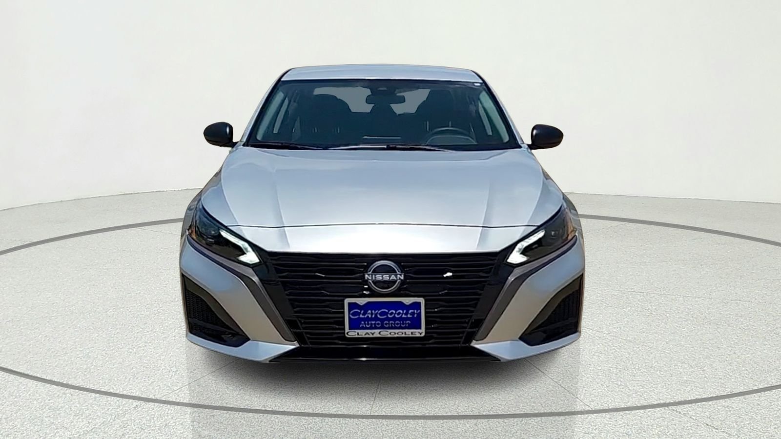 New 2026 Brilliant Silver Metallic Nissan SV image 2