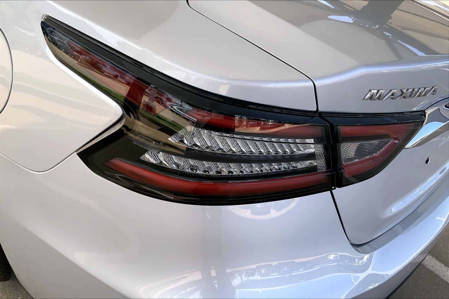 Used 2022 Brilliant Silver Metallic Nissan SV image 27