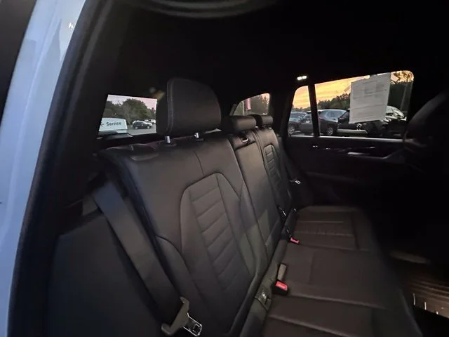 Used 2018 White BMW xDrive30i image 9