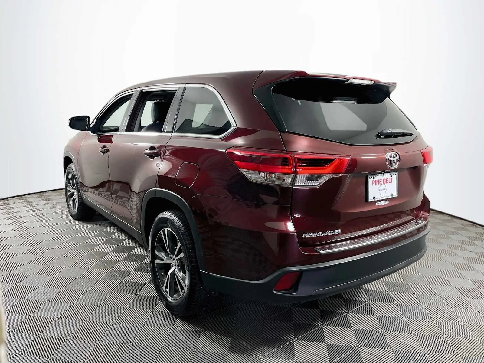 Used 2019 Ooh La La Rouge Mica Toyota LE image 6