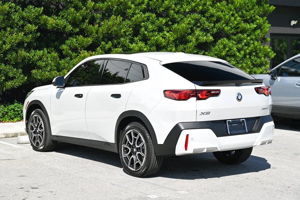 Used 2025 White BMW xDrive28i image 6