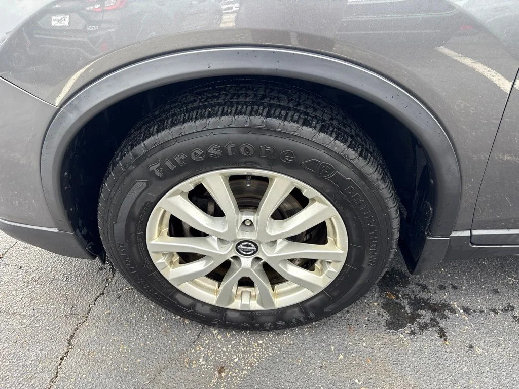 Used 2018 Gray Nissan SV image 6