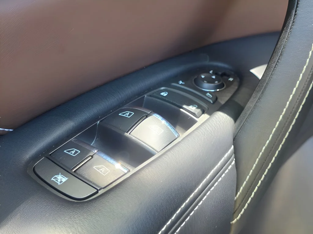 Used 2022 Hermosa Blue INFINITI PREMIUM SELECT image 17