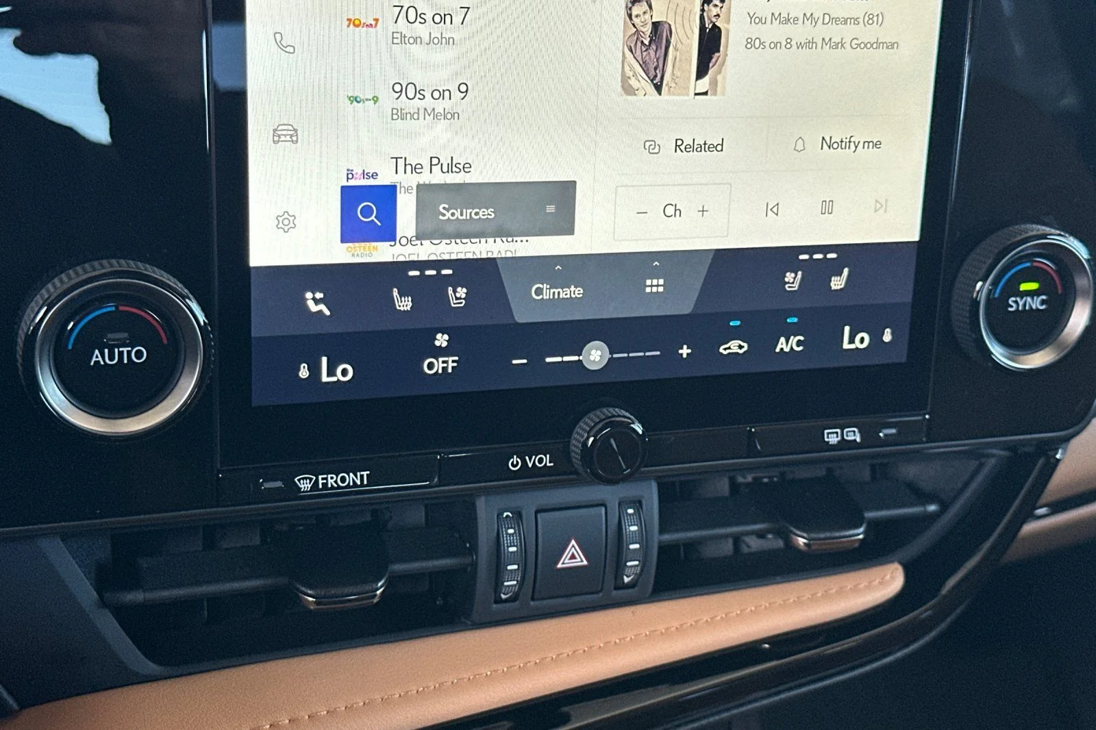 Used 2025 Green Pearl Lexus 250 Premium image 17