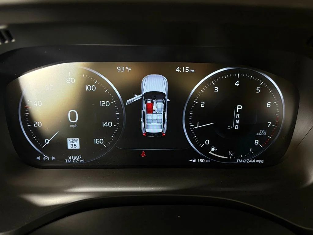 Used 2021 Black Volvo T5 Inscription image 23