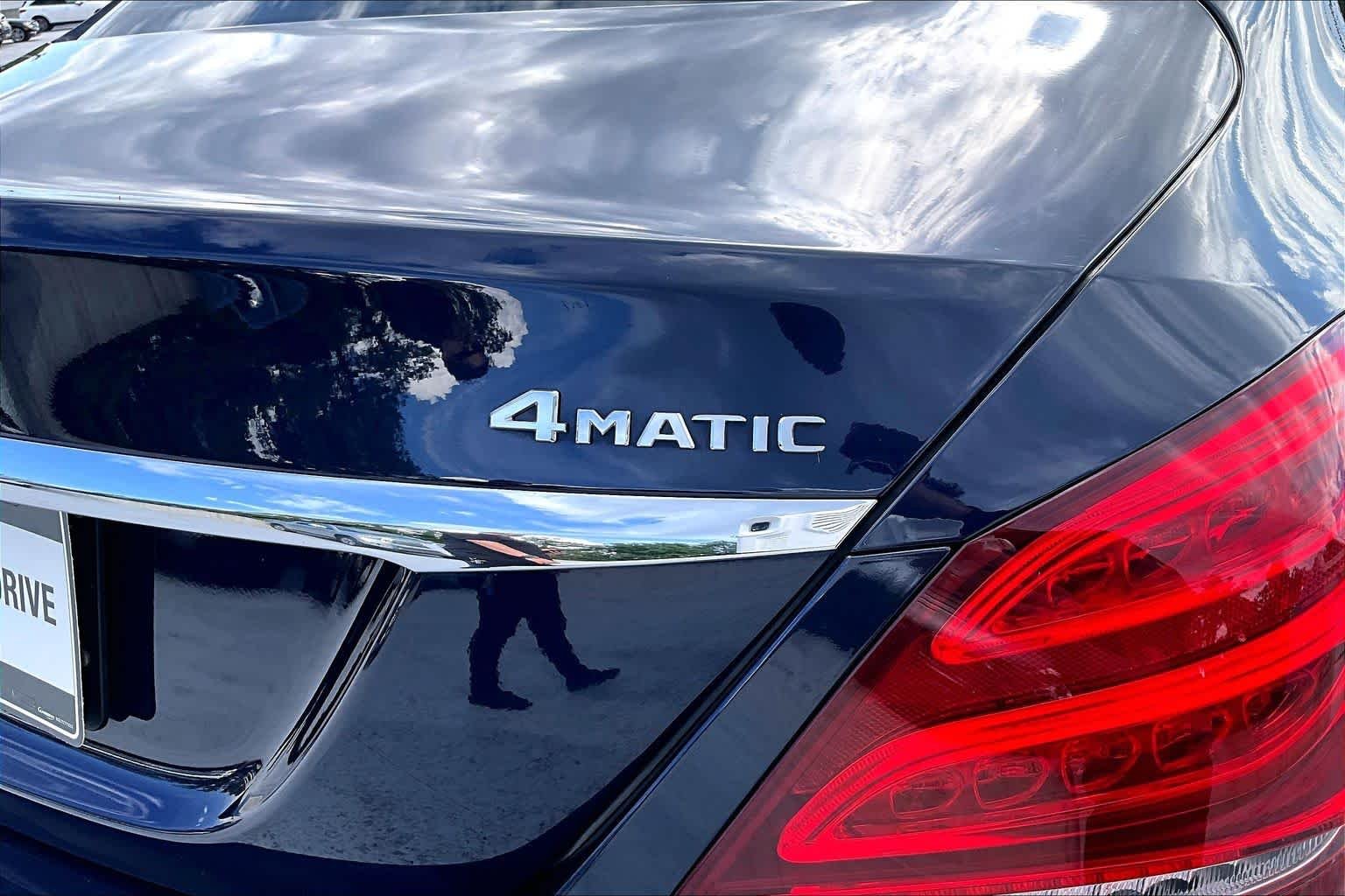 Used 2018 Lunar Blue Metallic Mercedes-Benz C 300 image 10