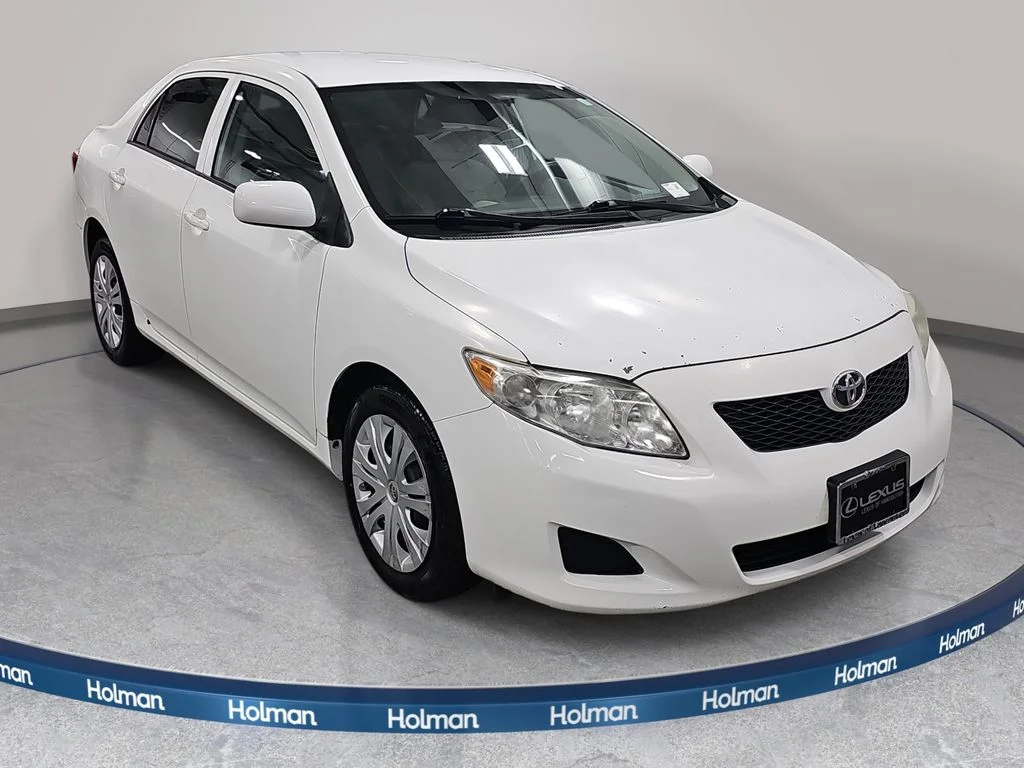 Used 2010 White Toyota LE image 4