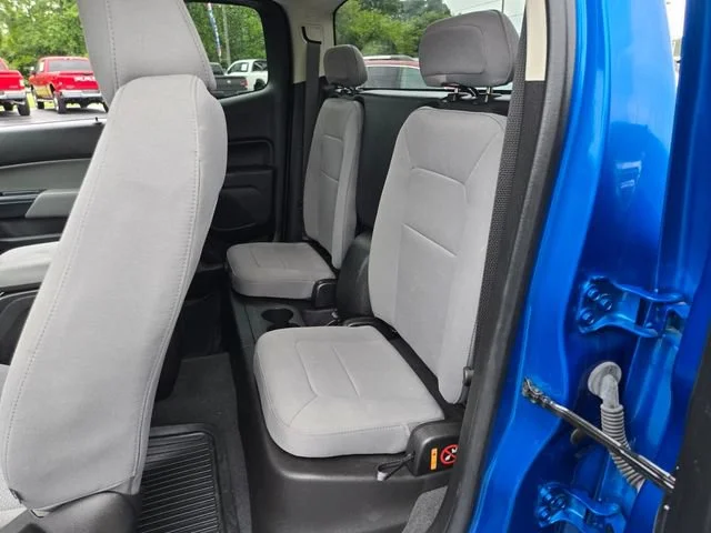 Used 2022 Dynamic Blue Metallic GMC Elevation Standard image 13