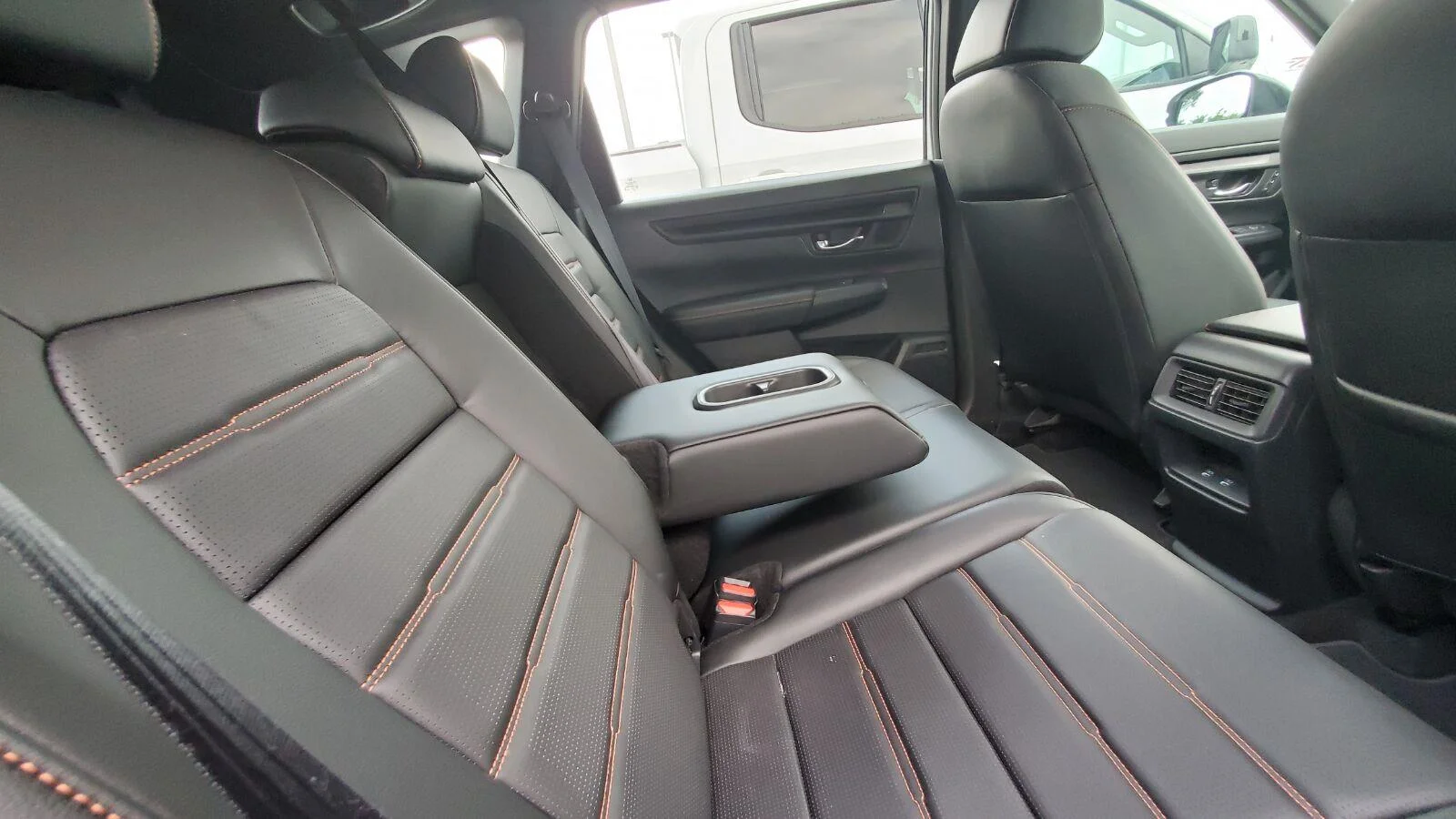 Used 2025 Platinum White Pearl Honda Sport-L image 6