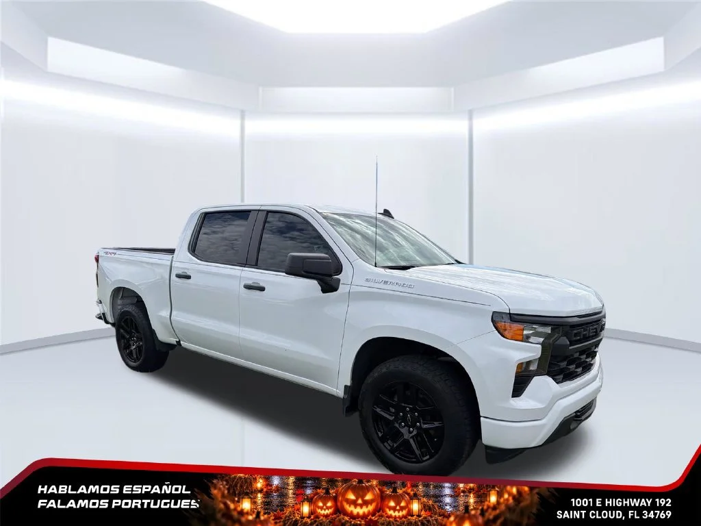Used 2024 Summit White Chevrolet Custom image 7